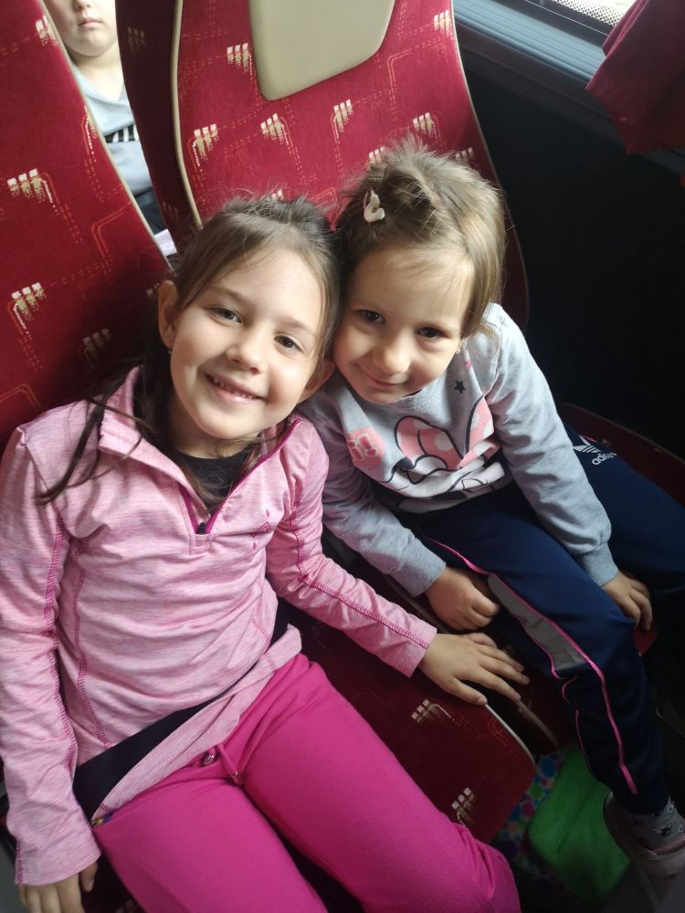 DĚTI Z MŠ NA DOPRAVNÍM HŘIŠTI