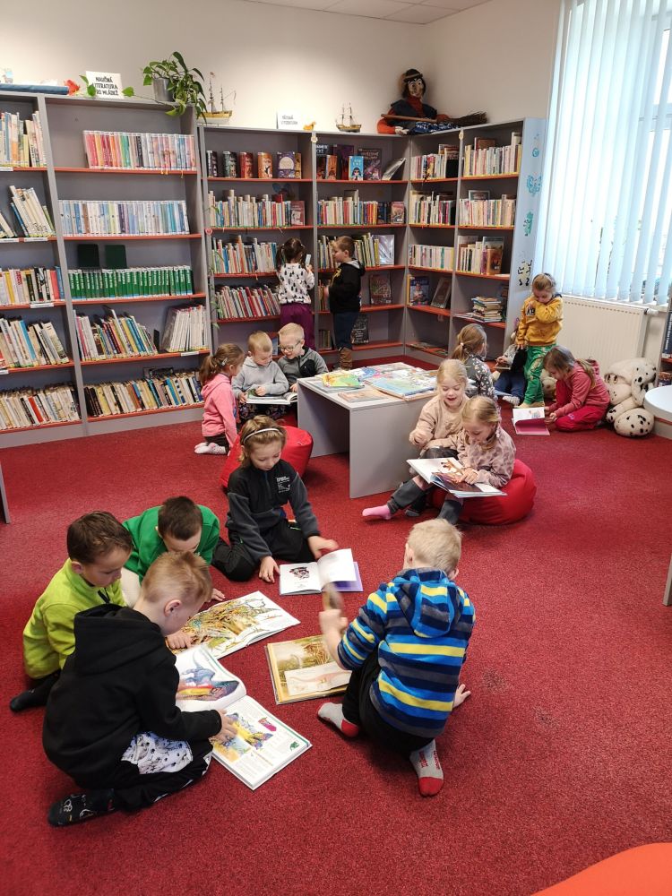 NÁVŠTĚVA MÍSTNÍ KNIHOVNY
