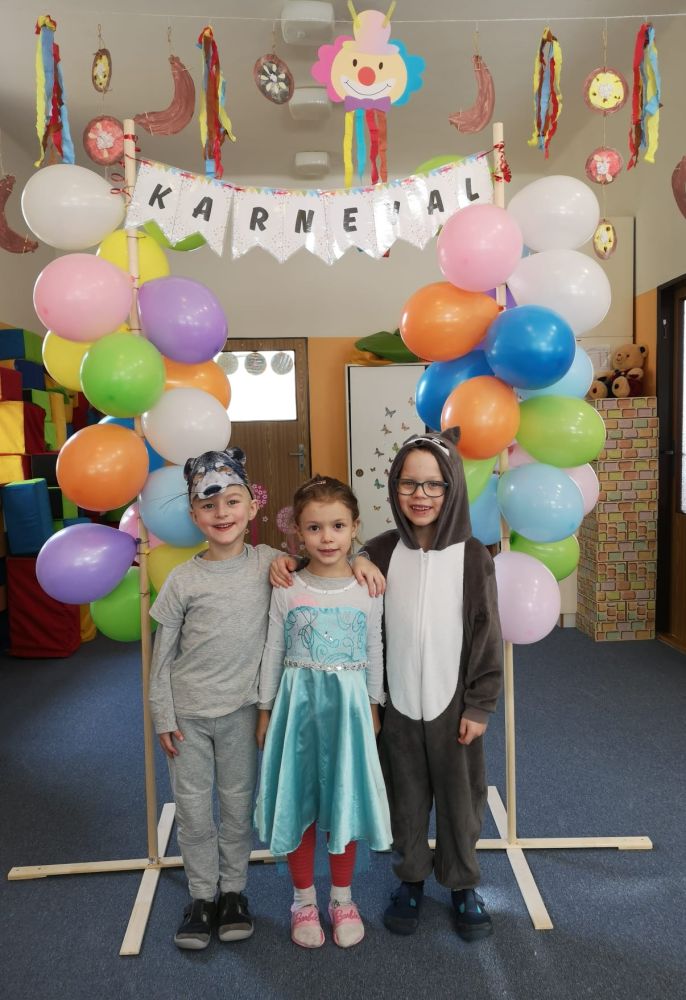 KARNEVAL V MŠ