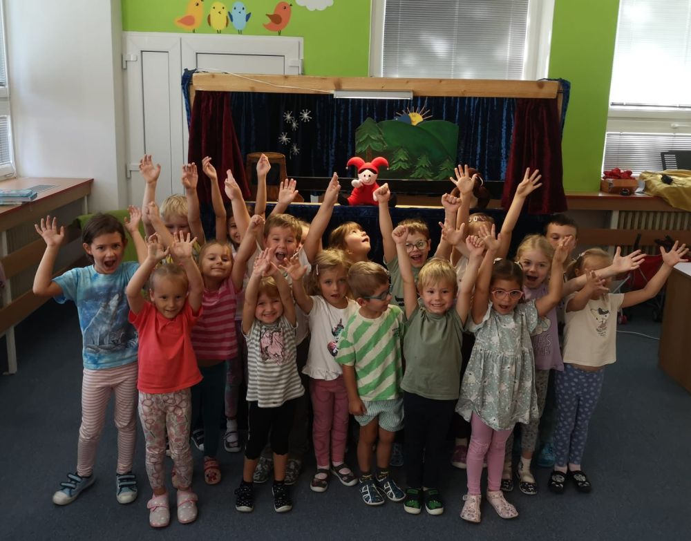 MAŃÁSKOVÉ DIVADLO